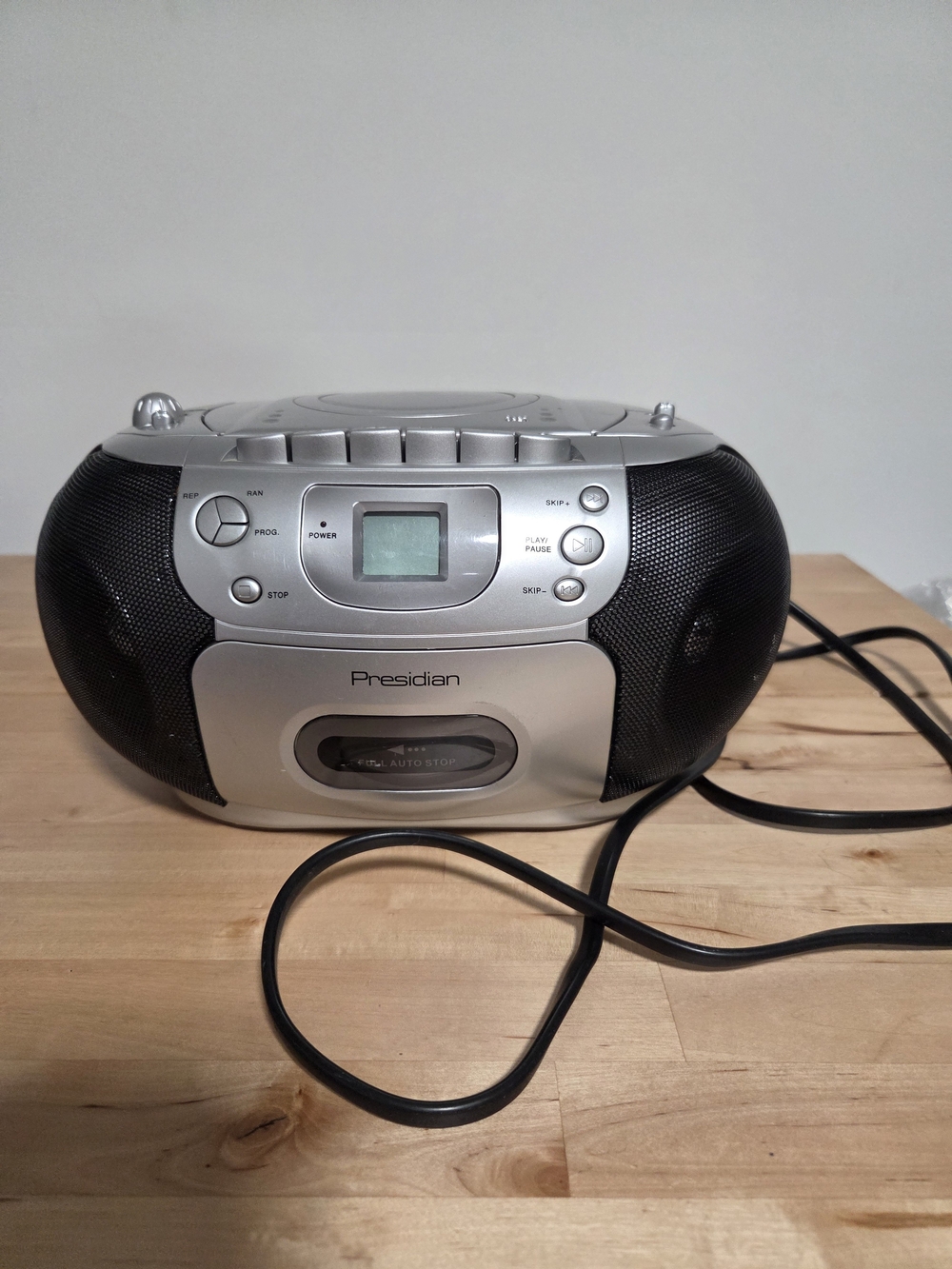 Presidian PBB500 Portable CD Cassette Player AM/FM Radio Boombox Tested Works